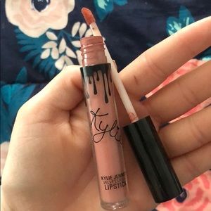 Kylie Cosmetics Velvet lipstick